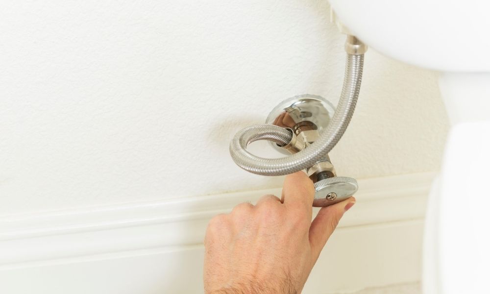 closing toilet shutoff valve